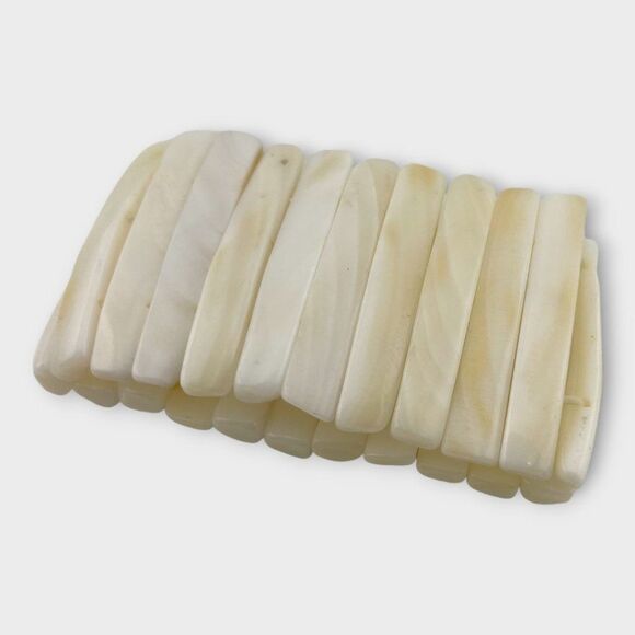 Vintage Faceted Mother-of-Pearl Wide Bracelet - Picture 4 of 7